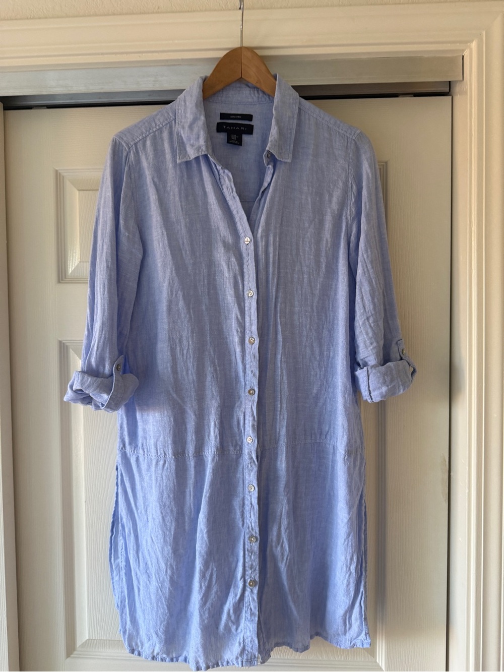Tahari Light Blue Long-Sleeve Linen-Blend Button-Down Shirt